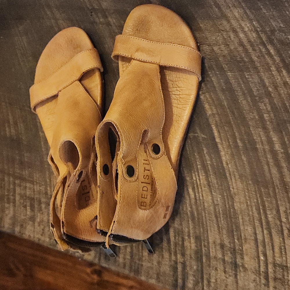 Bedstu sandals